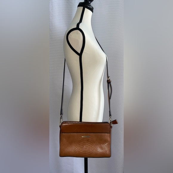 Women’s Simply Noelle Cognac faux leather crocodile pattern Crossbody Bag - Picture 3 of 16